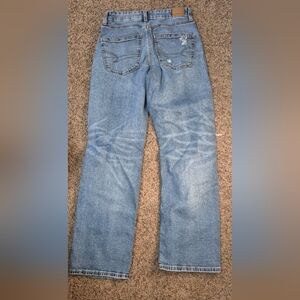 Womens American Eagle stretch Real Good Distressed Straight Leg Size 4. Like New